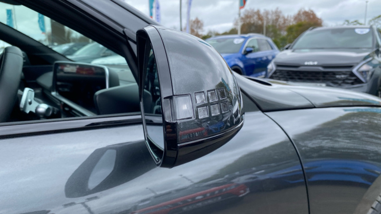 Hyundai IONIQ 6 168kW Premium 77kWh 4dr Auto Electric Saloon